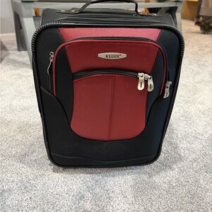 Lug Kluge Travel Carry-On Burgundy Black Wheeled Bag set